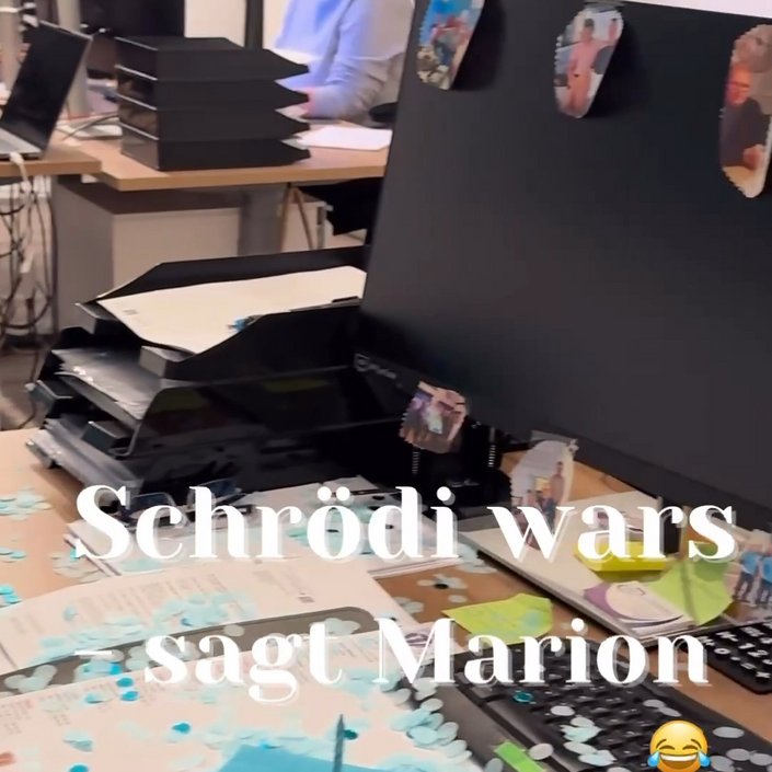 Happy Birthday, Frank! 🎉🥳 Konfetti. Deko. Chaos. Ein Zustand, den man wohl nur als „kreative Wertschätzung“ beschreiben... Happy Birthday, Frank! 🎉🥳 Konfetti. Deko. Chaos. Ein Zustand, den man wohl nur als „kreative Wertschätzung“ beschreiben...